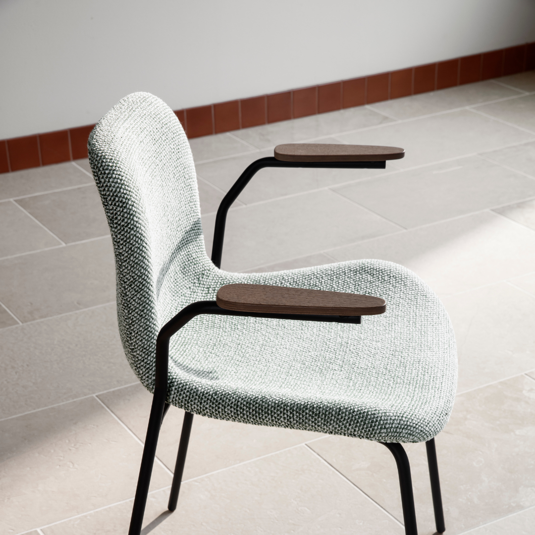 Langue Chair | Armrest