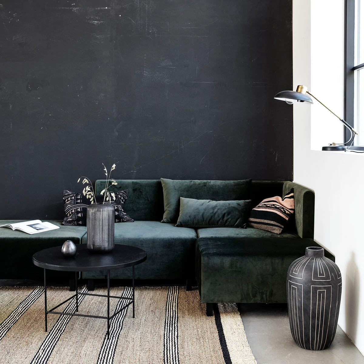 Coffee table, Balance, Black House Doctor