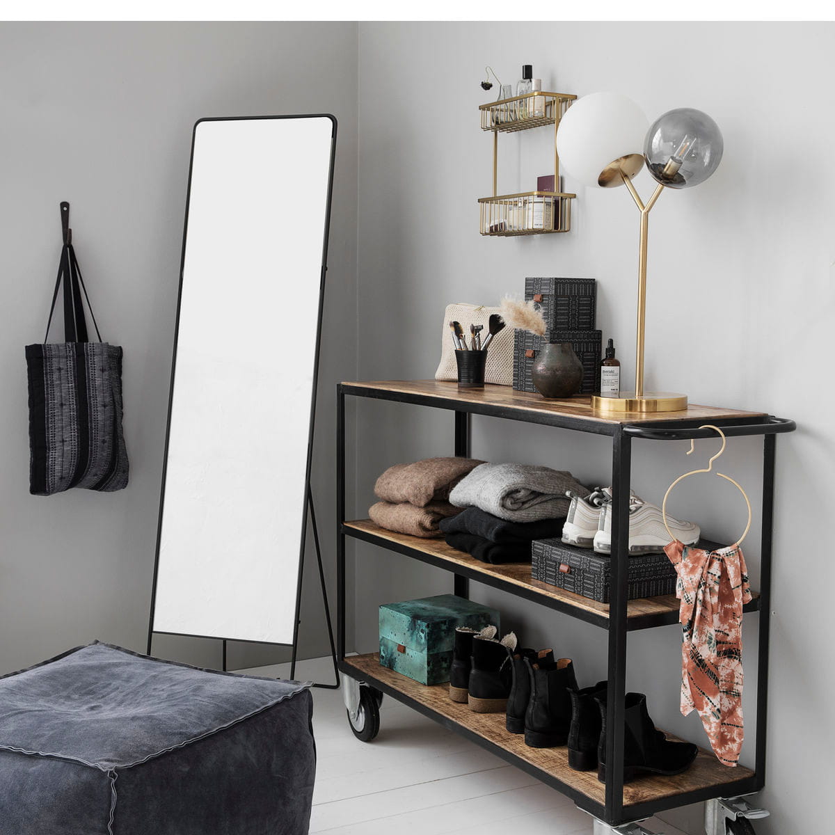 Floor mirror, Chic, Black