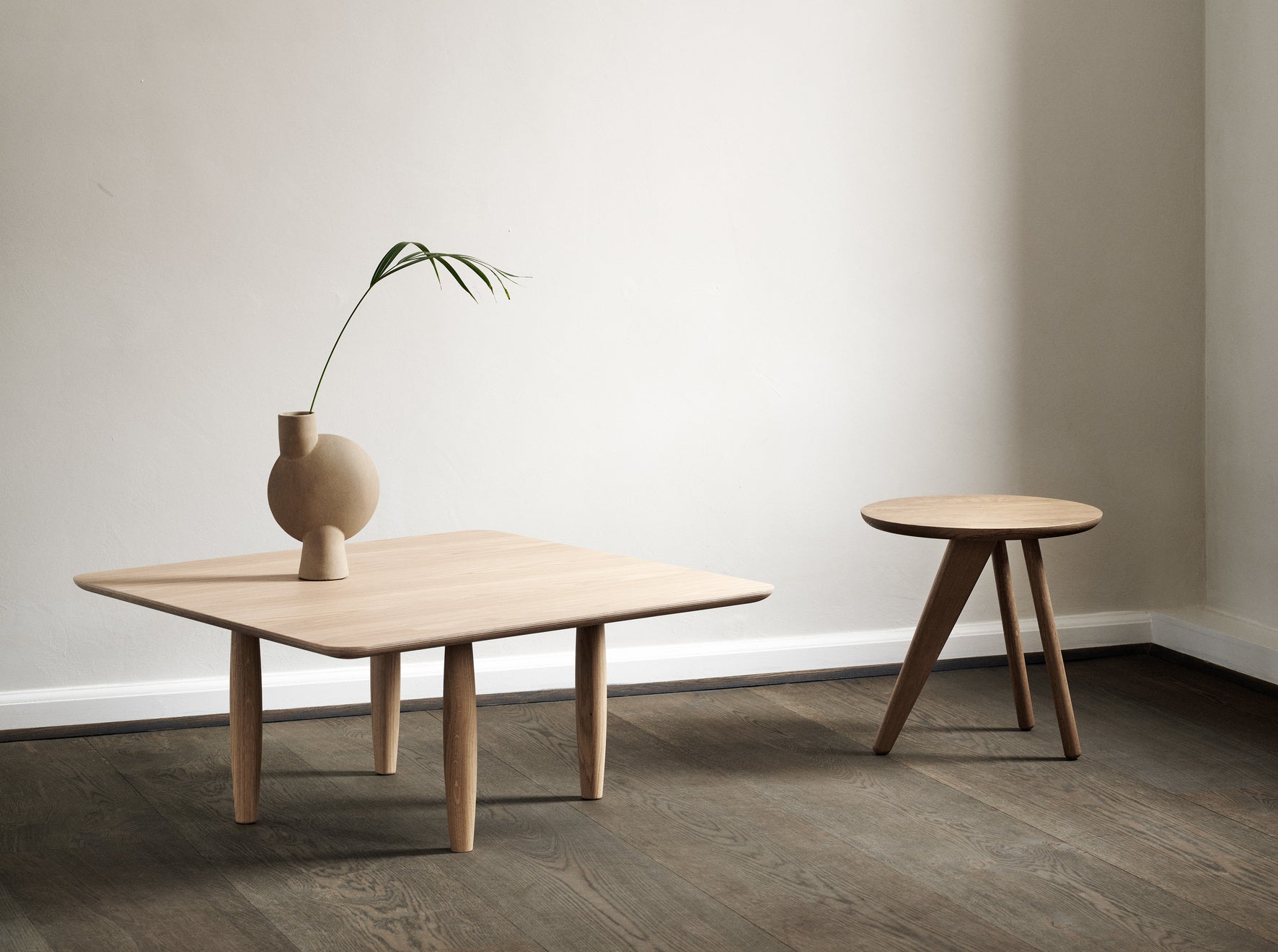 OKU COFFEE TABLE