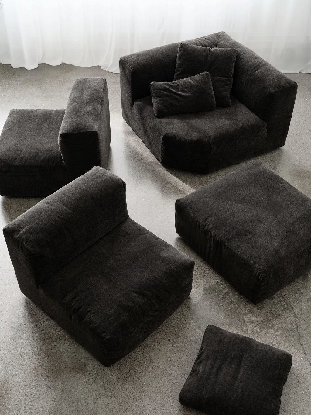 Reposé Sofa