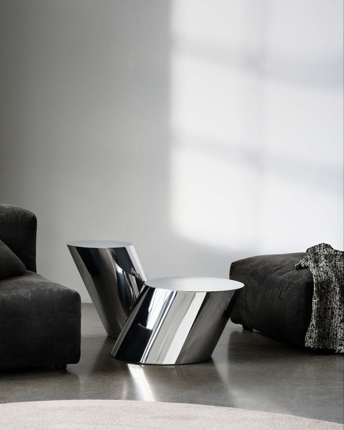 Tilt Coffee Table