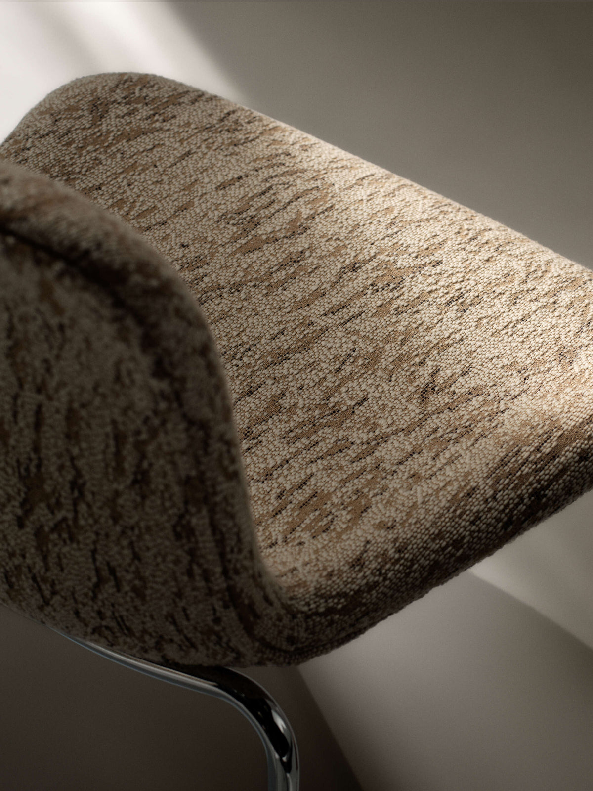 Langue Chair