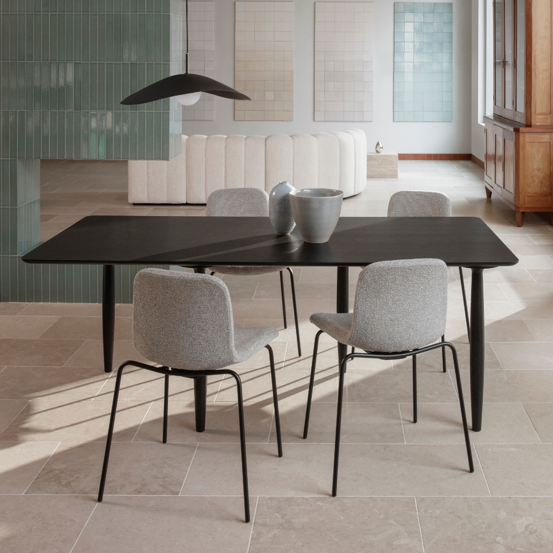 OKU DINING TABLE