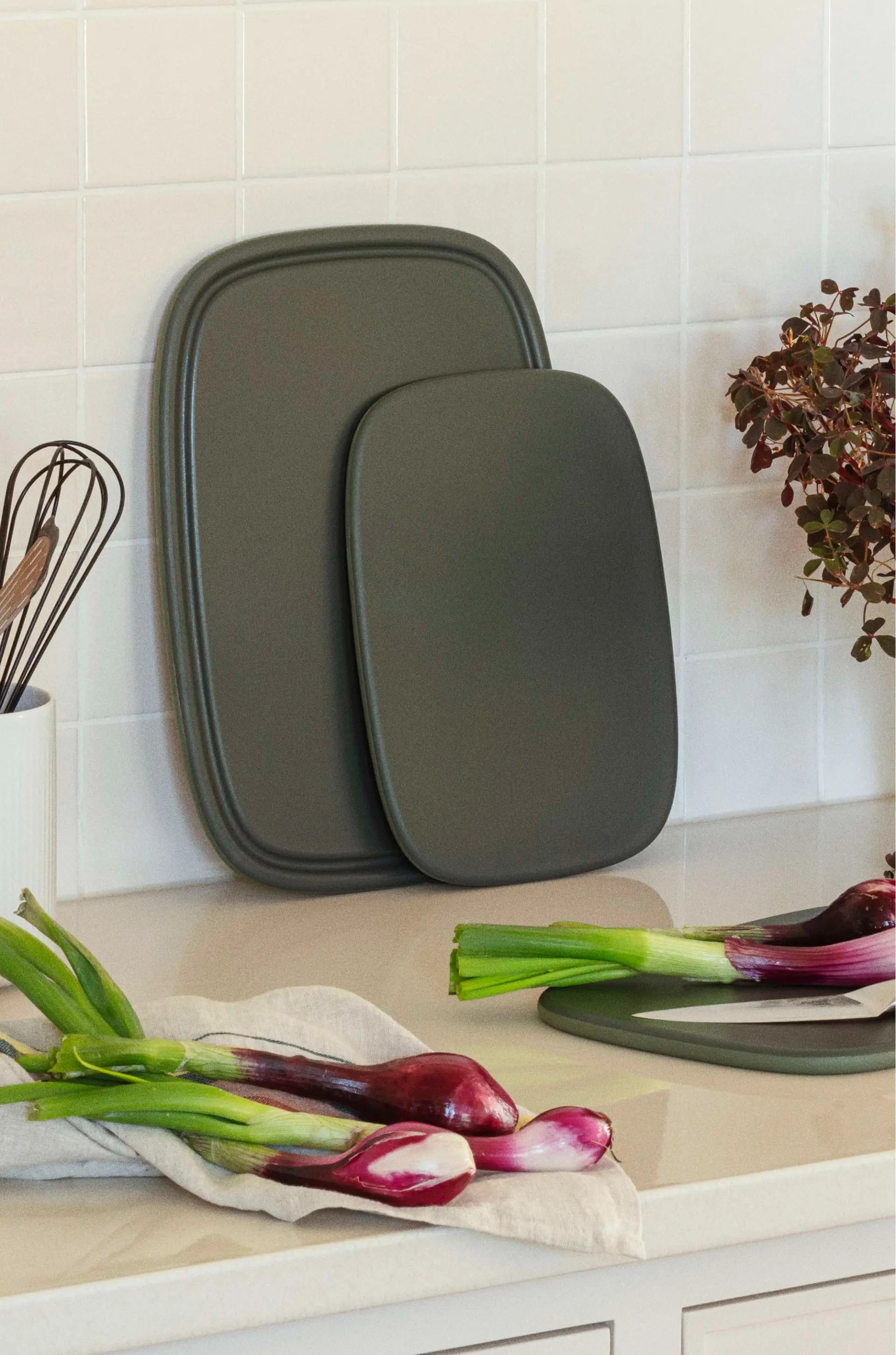 GREEN TOOLS CUTTING BOARD 30X21 CM