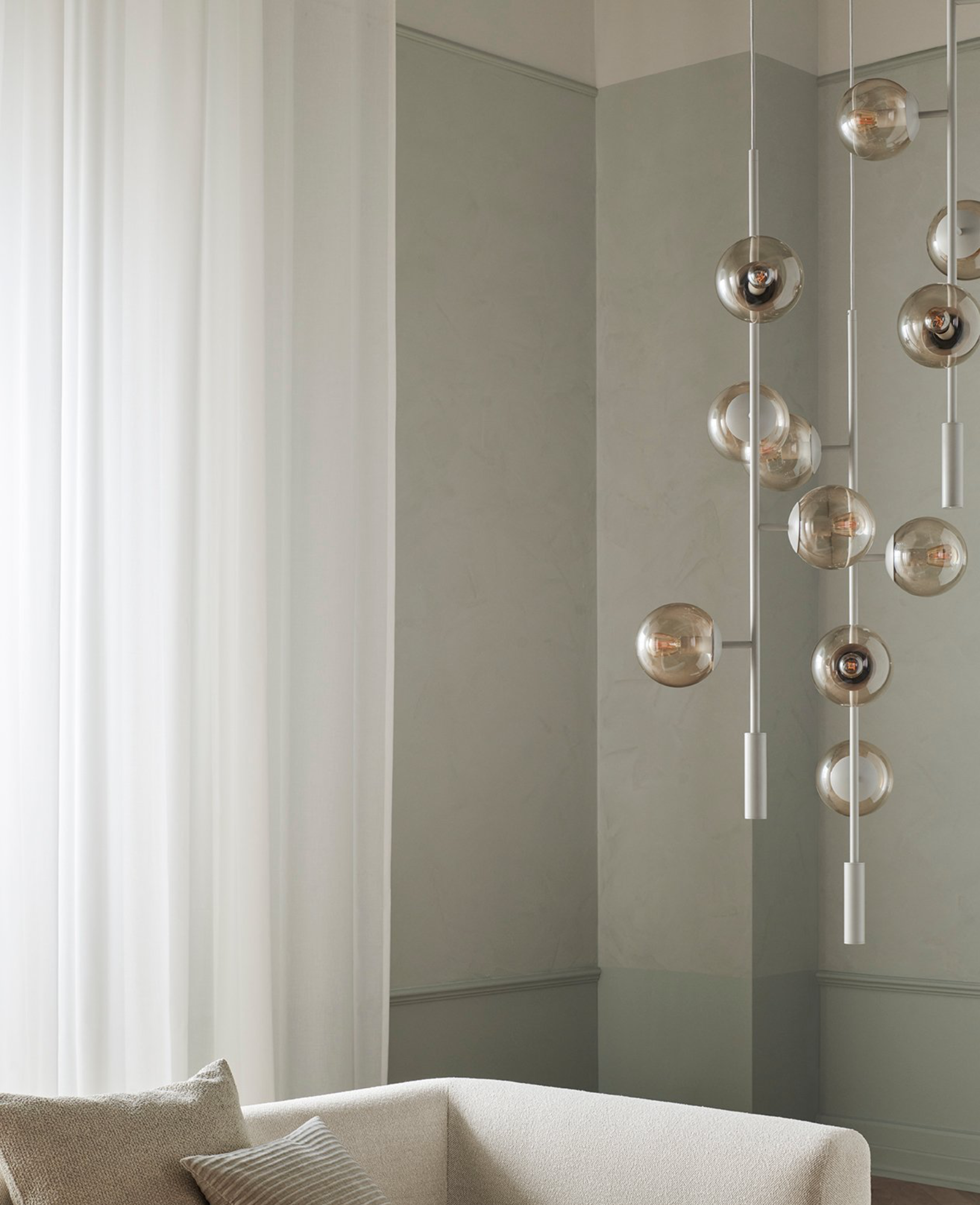 Orb Lounge Pendant