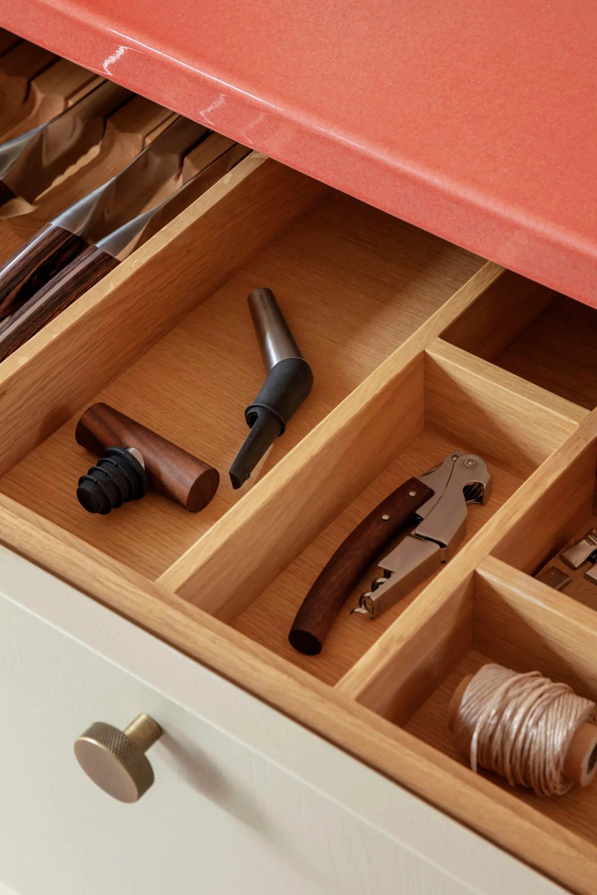 LIQUID LOUNGE WINE STOPPER