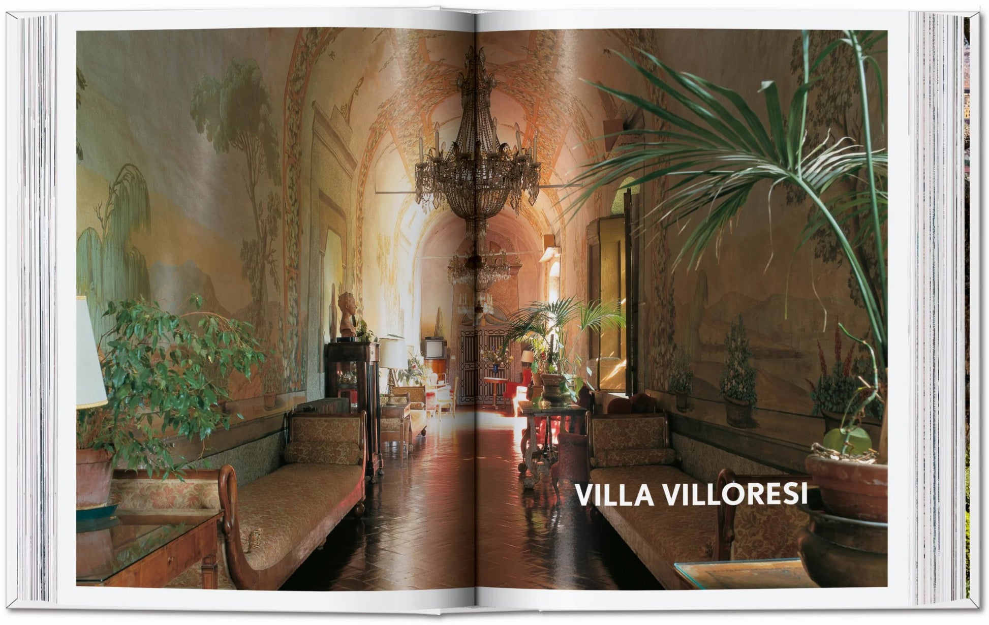 Living in Tuscany. 45th Ed.
