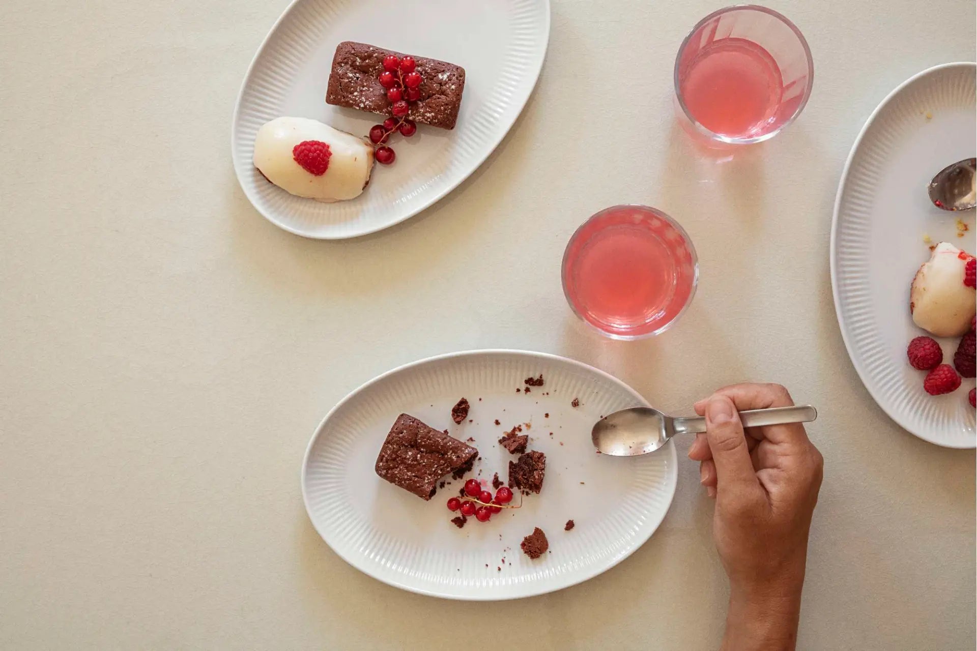 LEGIO NOVA OVAL COUPE PLATE 24.5 CM