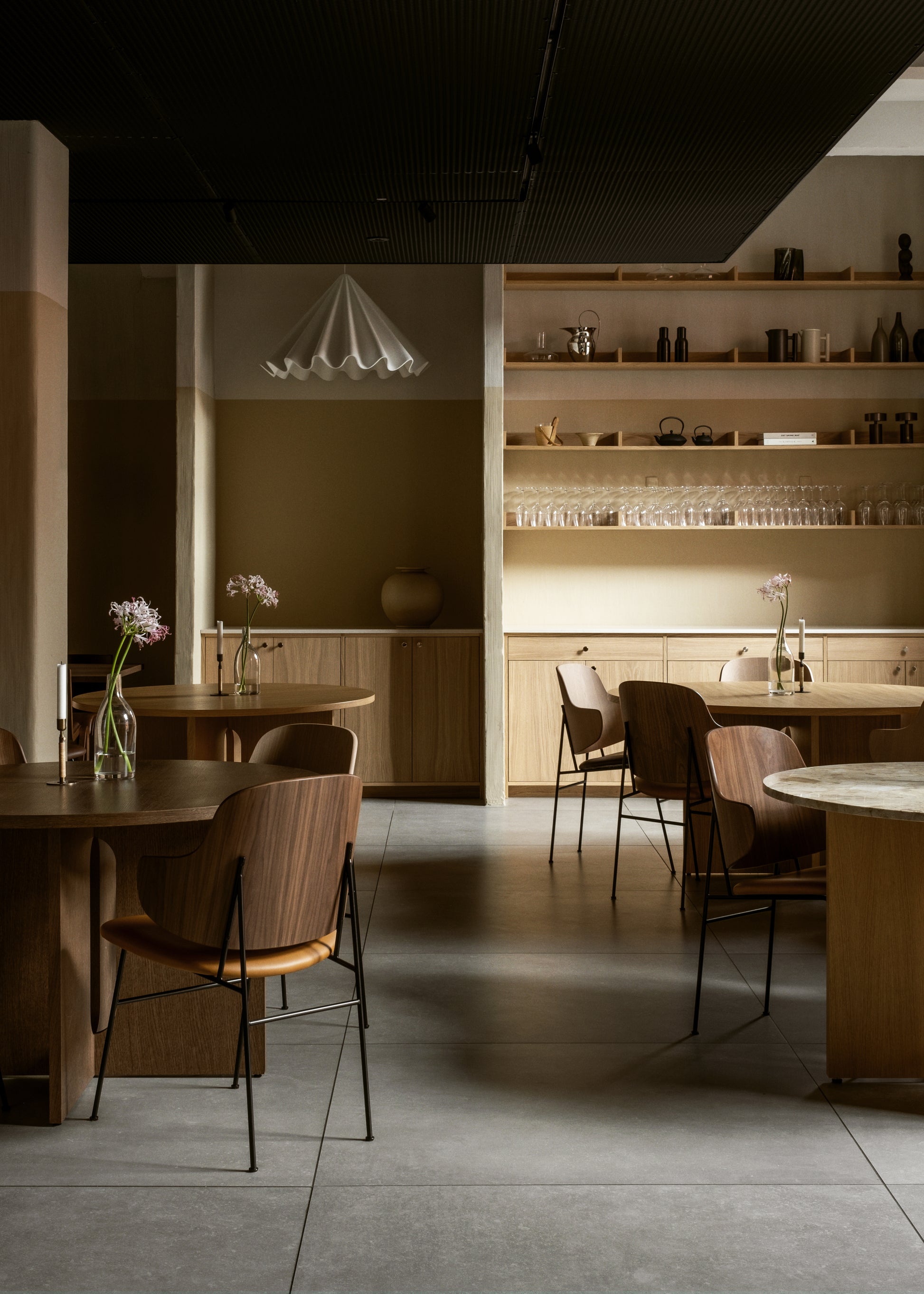 Androgyne Dining Table | Round