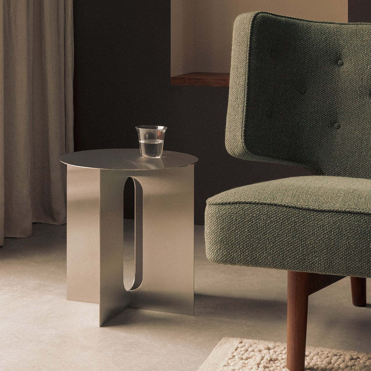 AUDO - ANDROGYNE SIDE TABLE / Ø40