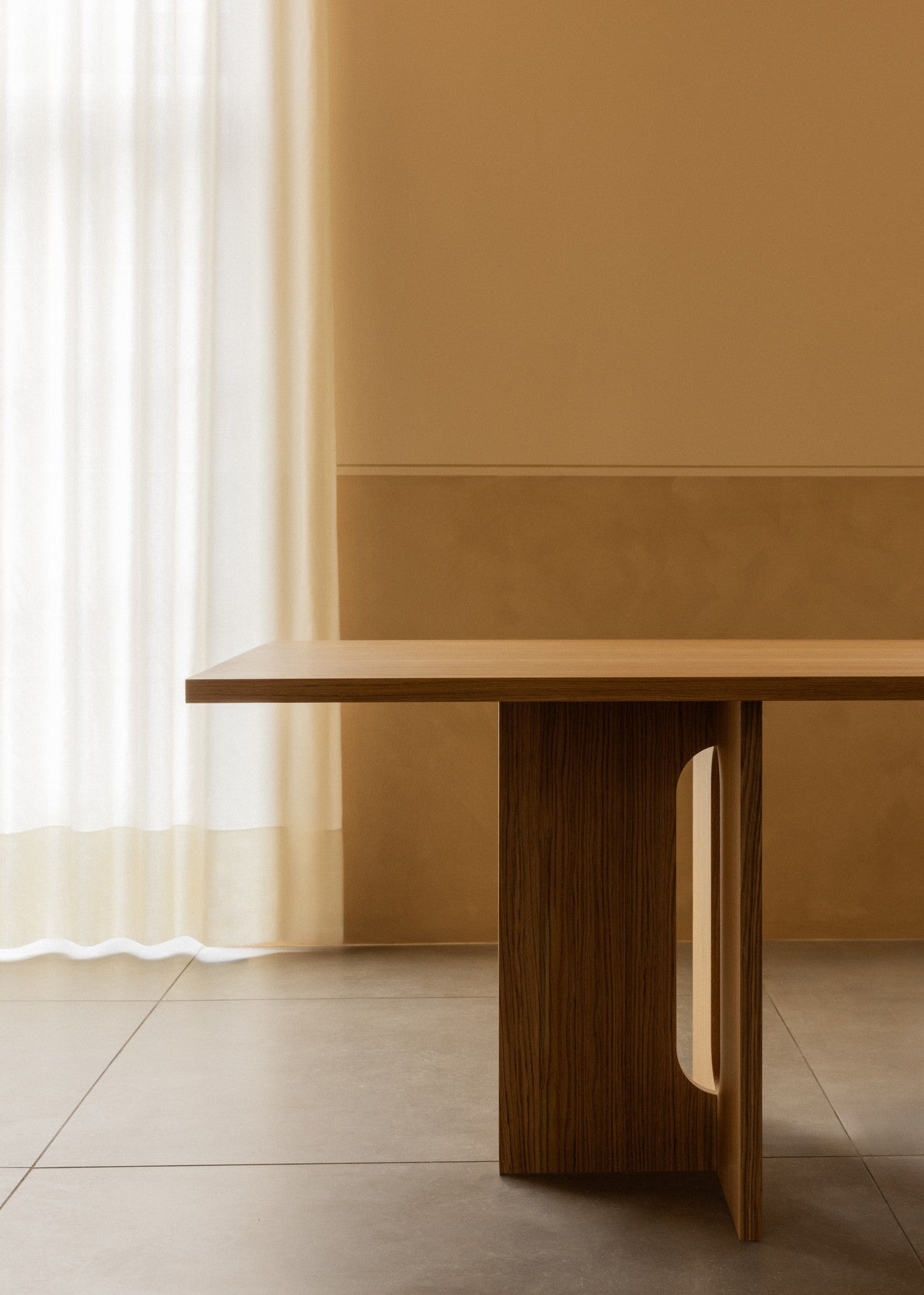 Androgyne Dining Table | Rectangular