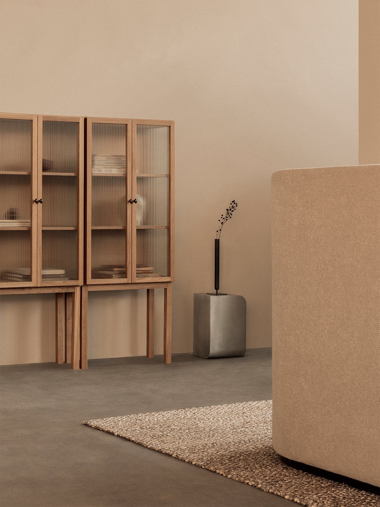 AUDO - VOLUME SIDE TABLE