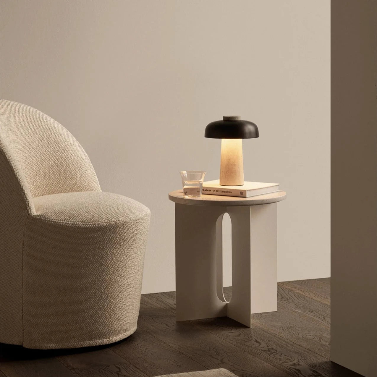 AUDO - ANDROGYNE SIDE TABLE / Ø40