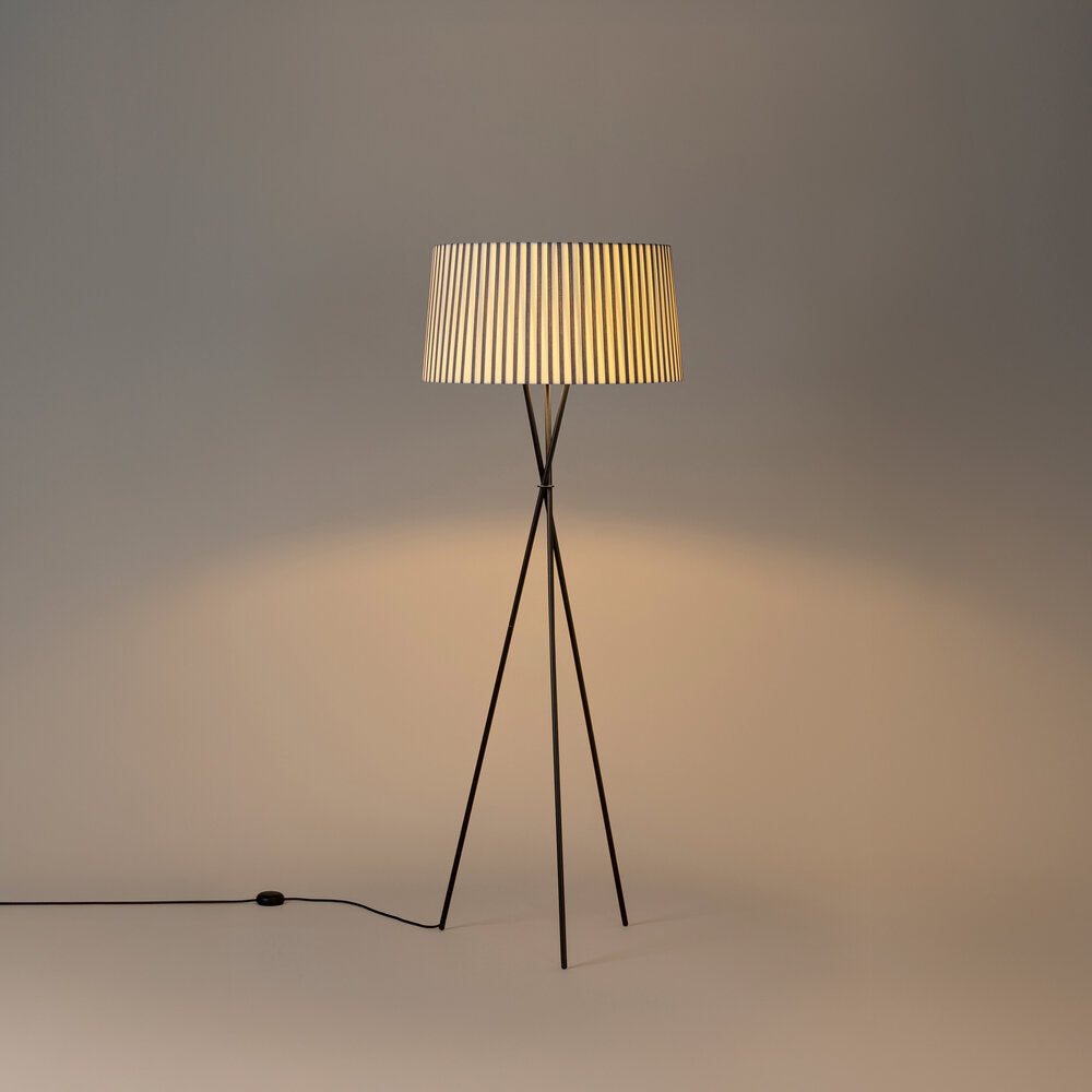 Trípode Floor Lamp