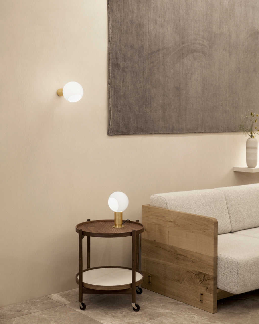 Donya Wall Lamp