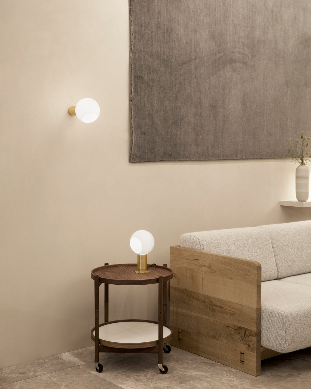 Donya Wall Lamp