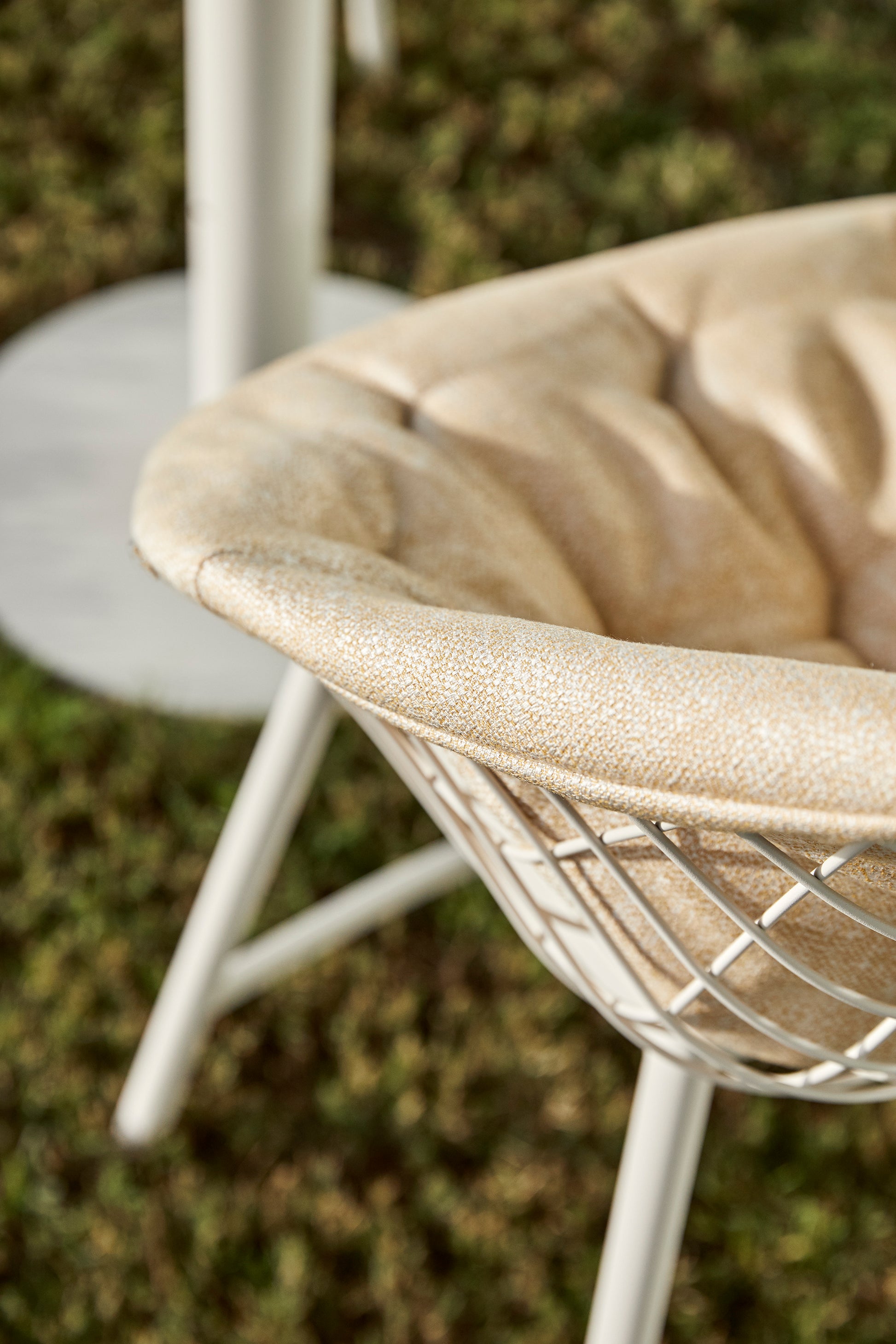 CANASTA / Upholstered Stool