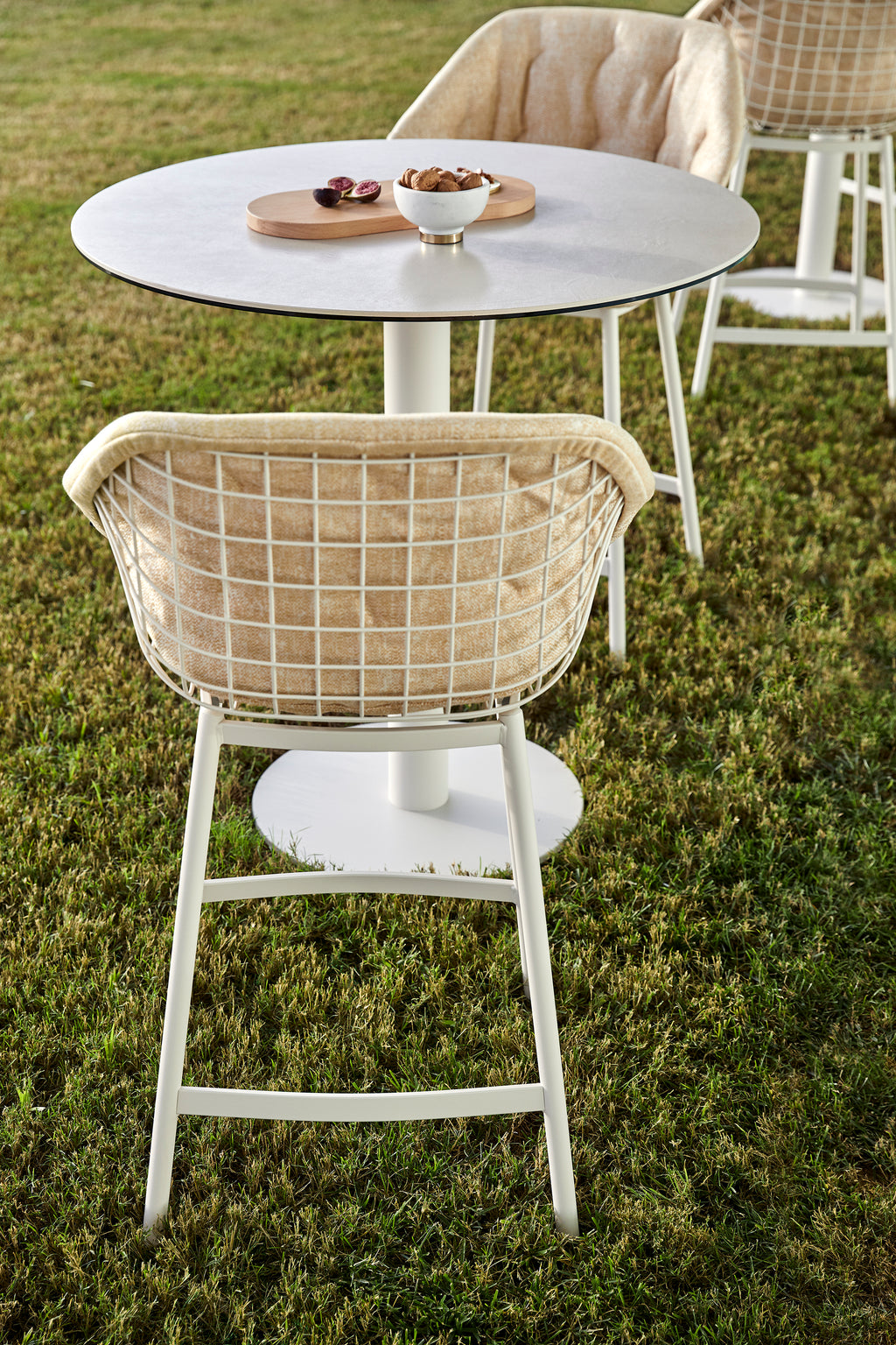 CANASTA / Upholstered Stool