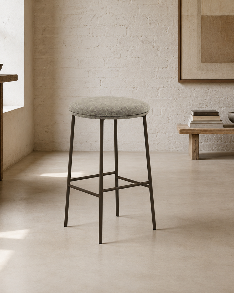 Evi Stool