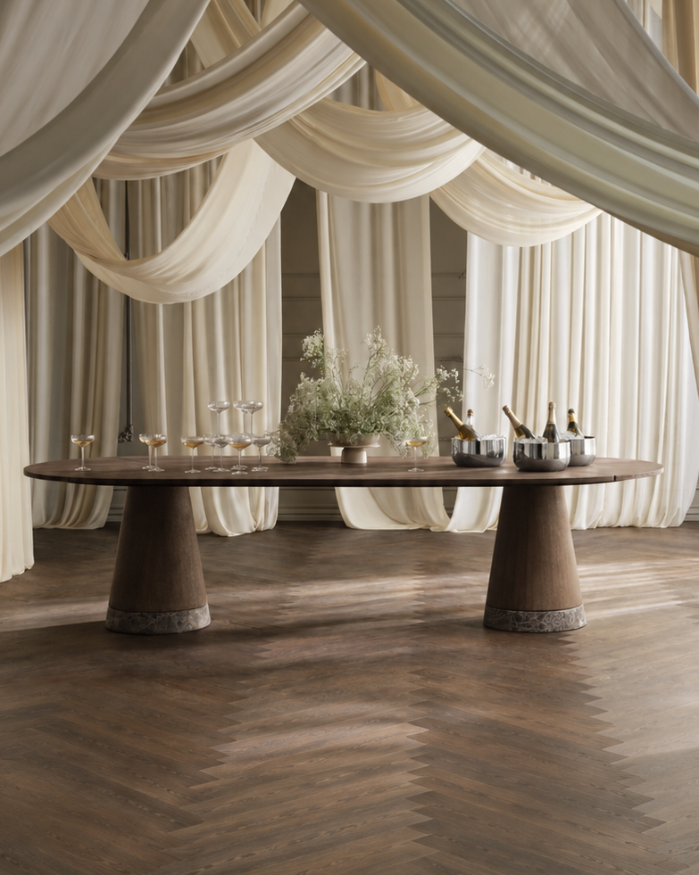 Piro Grand Dining Table