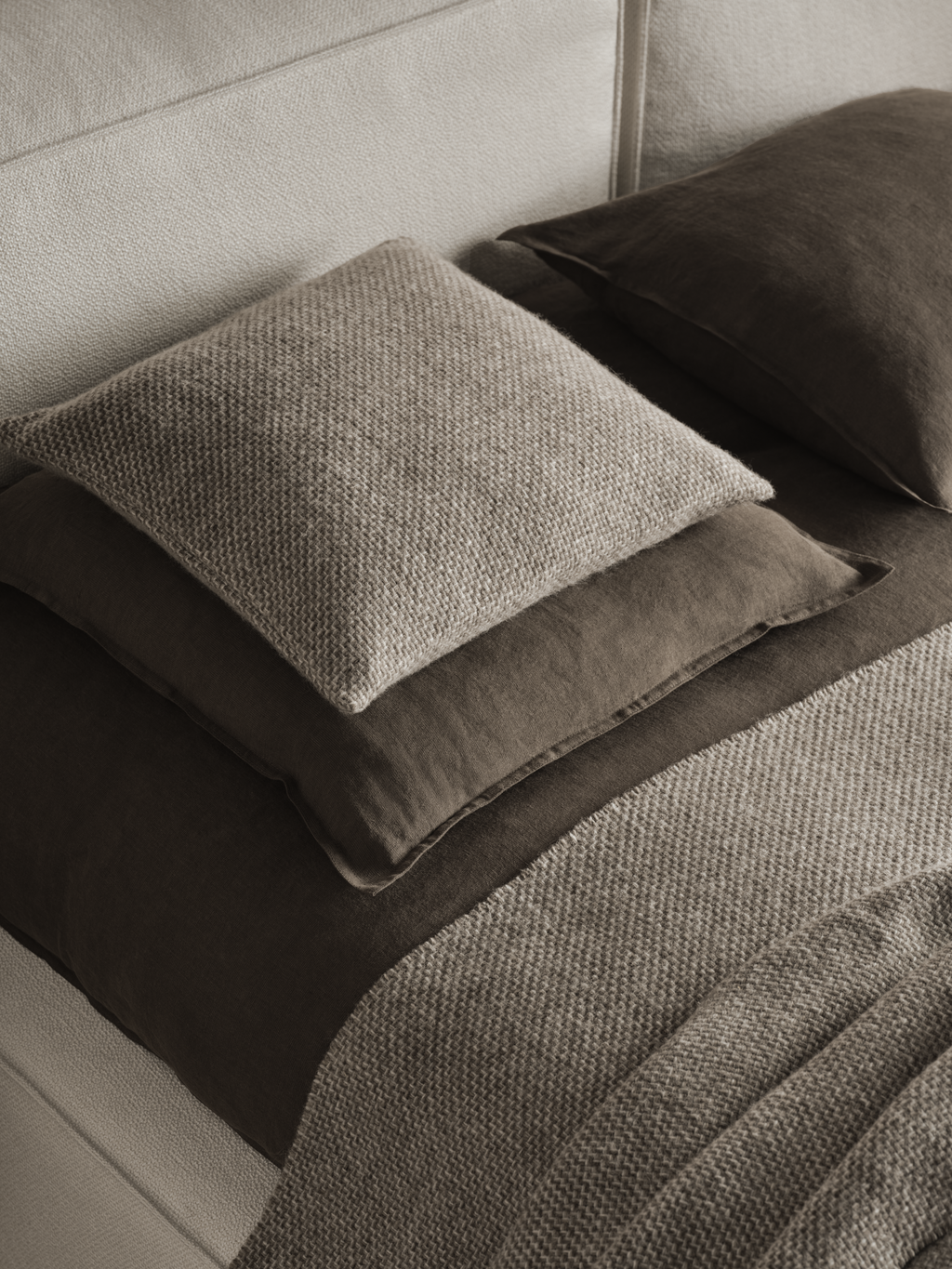 Cosima Bedframe