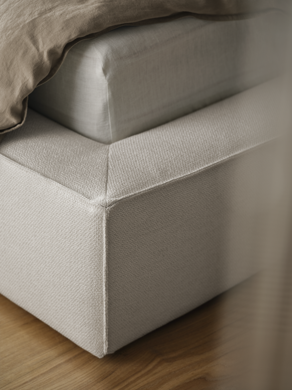 Cosima Bedframe