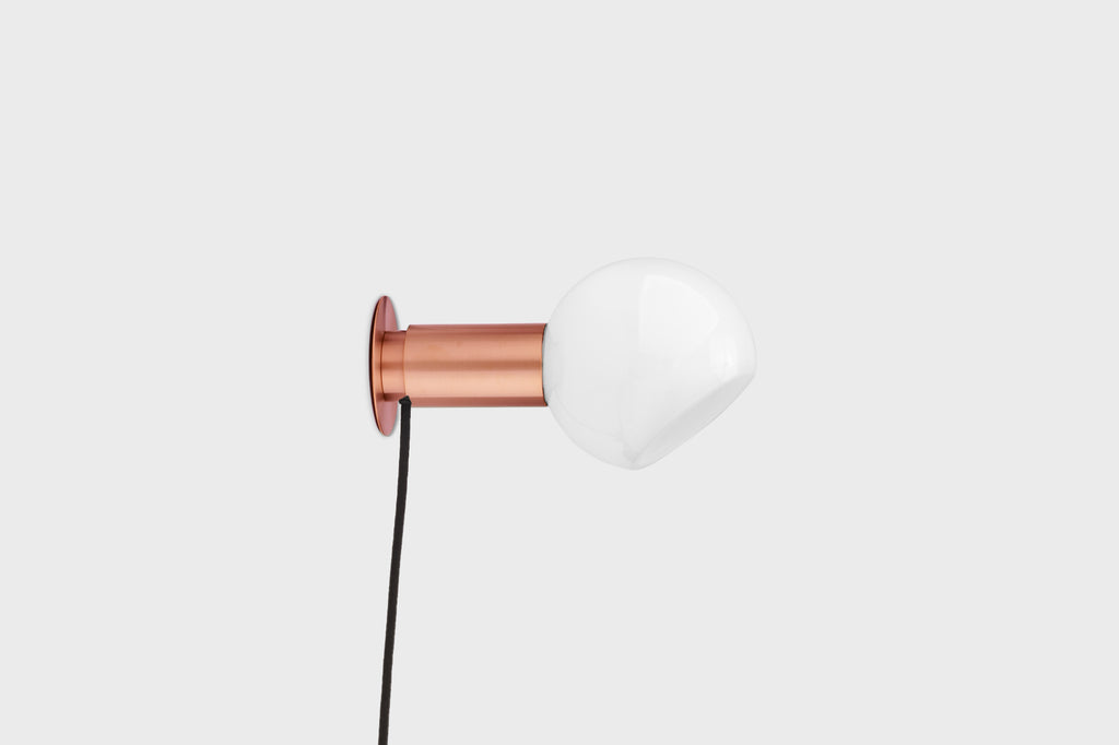 Donya Wall Lamp