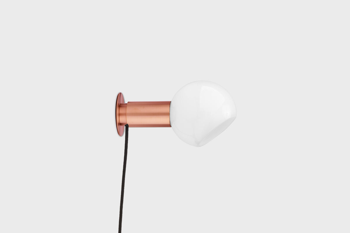 Donya Wall Lamp
