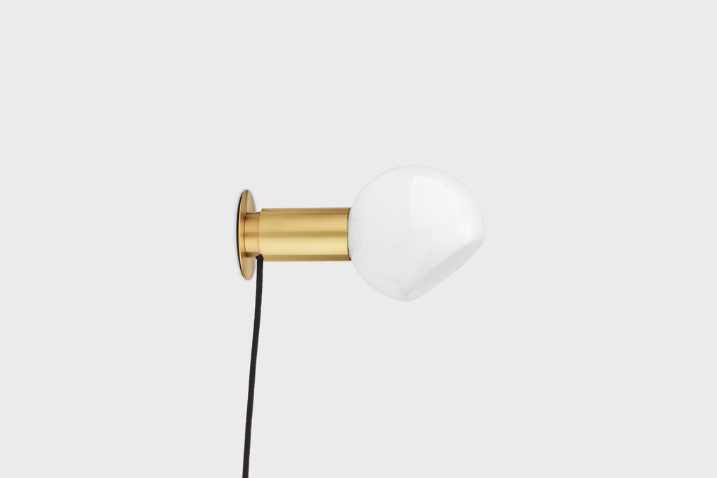 Donya Wall Lamp