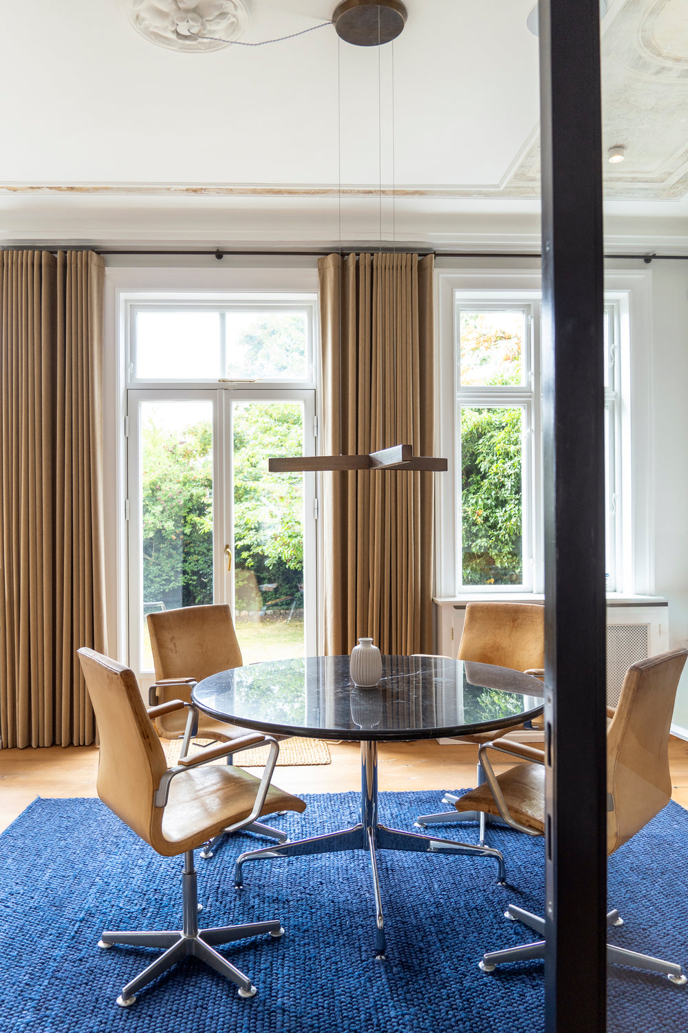 Y-MODEL Pendant Lamp