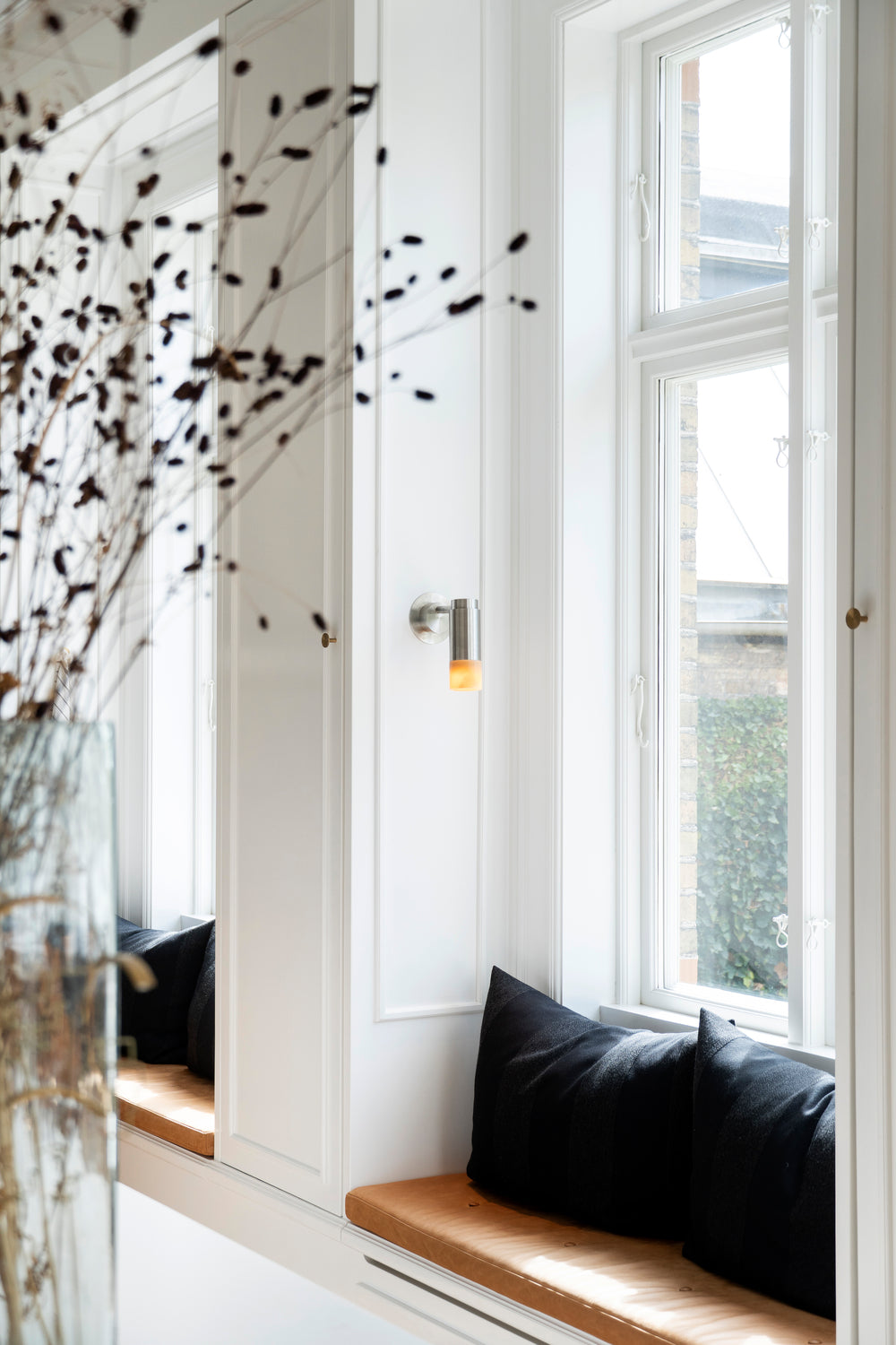 Donya Pivot Built-In Wall Lamp