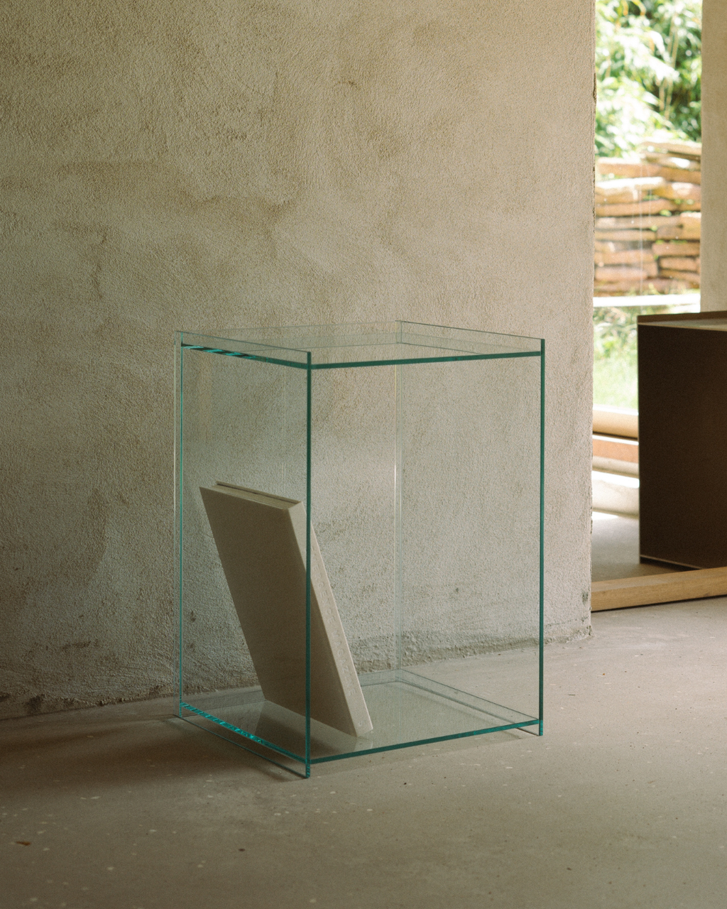 RIVET BOX TABLE | GLASS