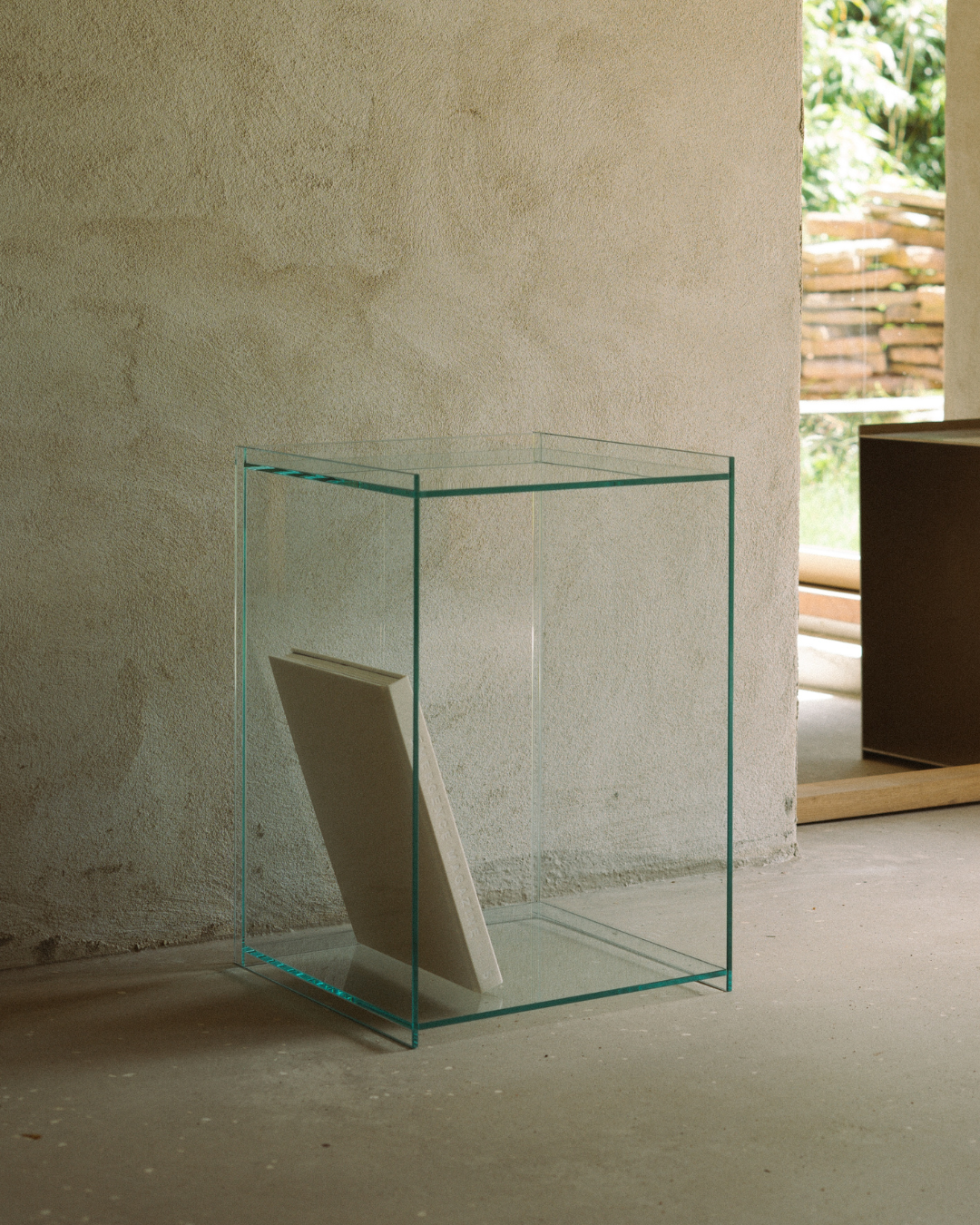 RIVET BOX TABLE | GLASS