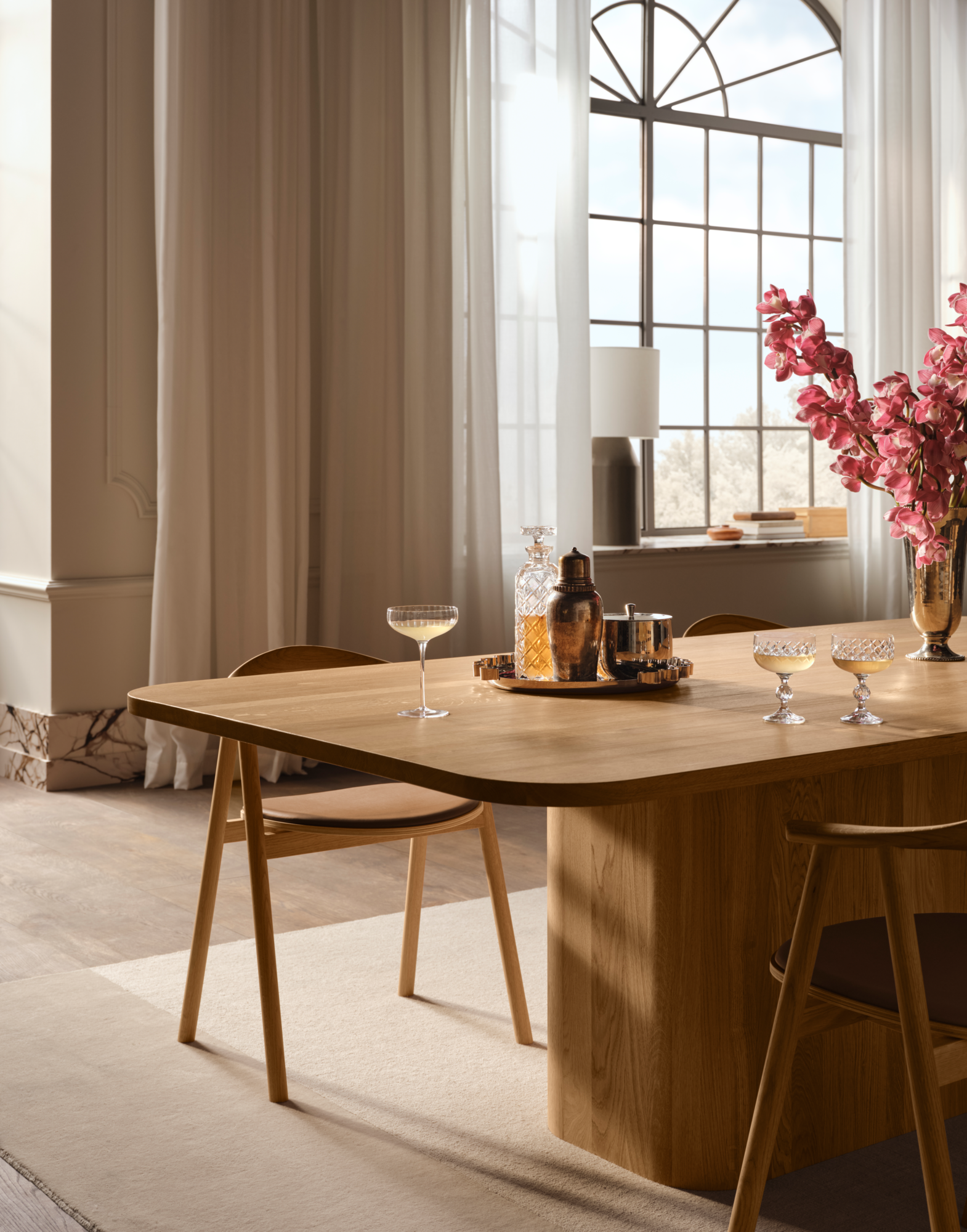 Eida Dining Table