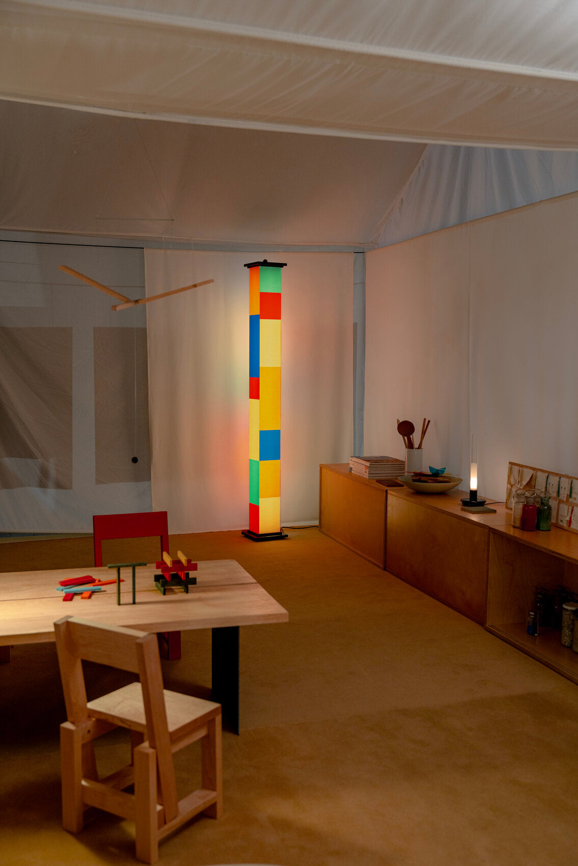 La Bella Durmiente Floor Lamp