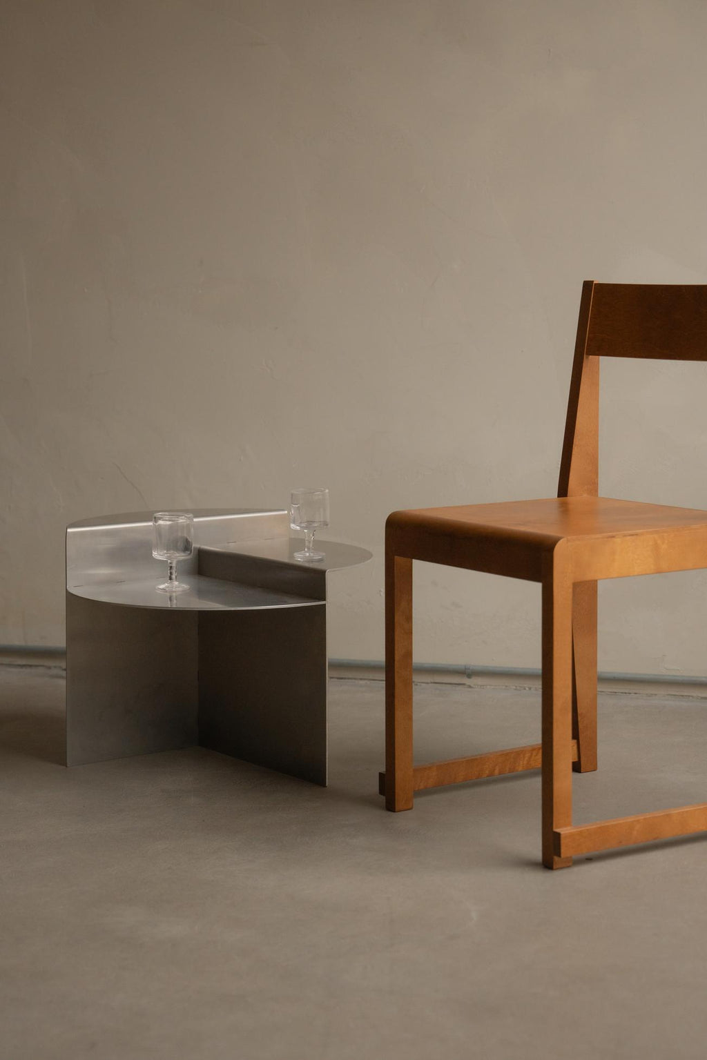 Rivet Side Table | ALUMINUM