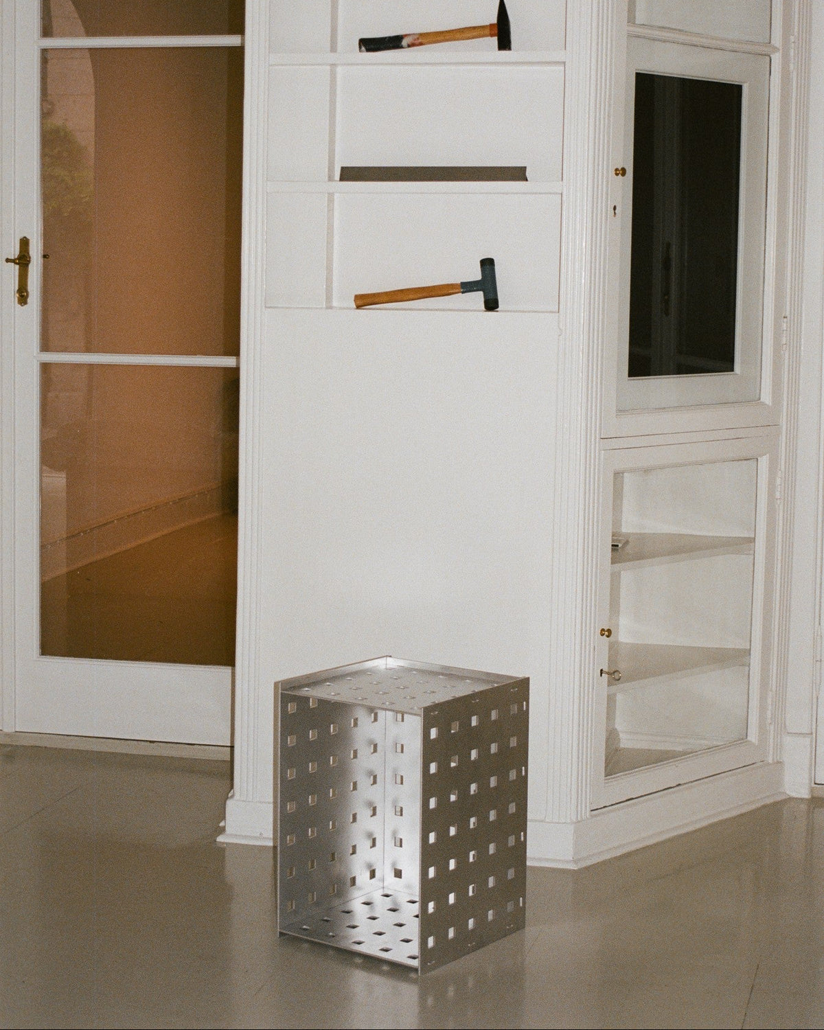 Rivet Box Table | Aluminum
