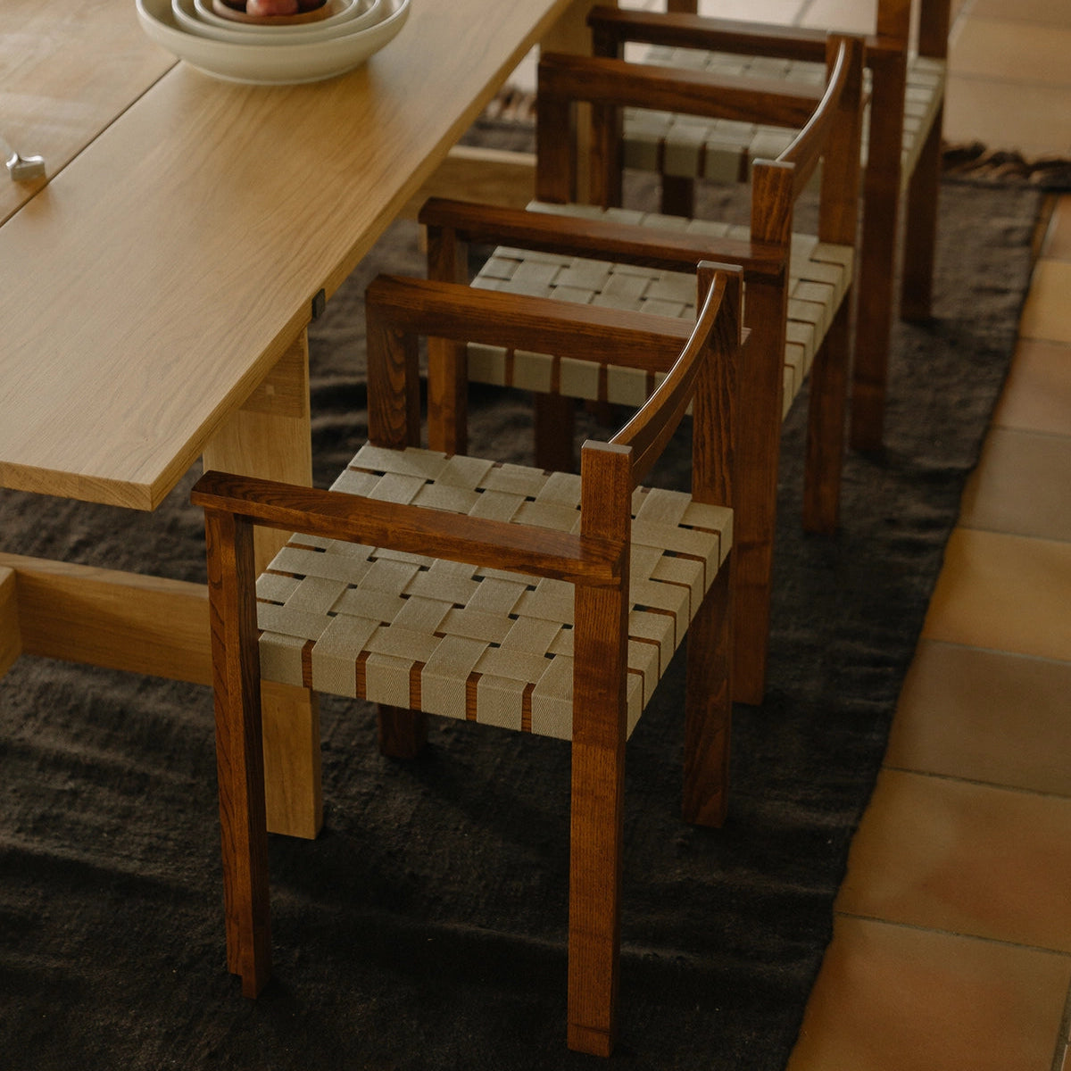 SYMMETRY ARMREST CHAIR | HONEY ASH WOOD / OAT FABRIC