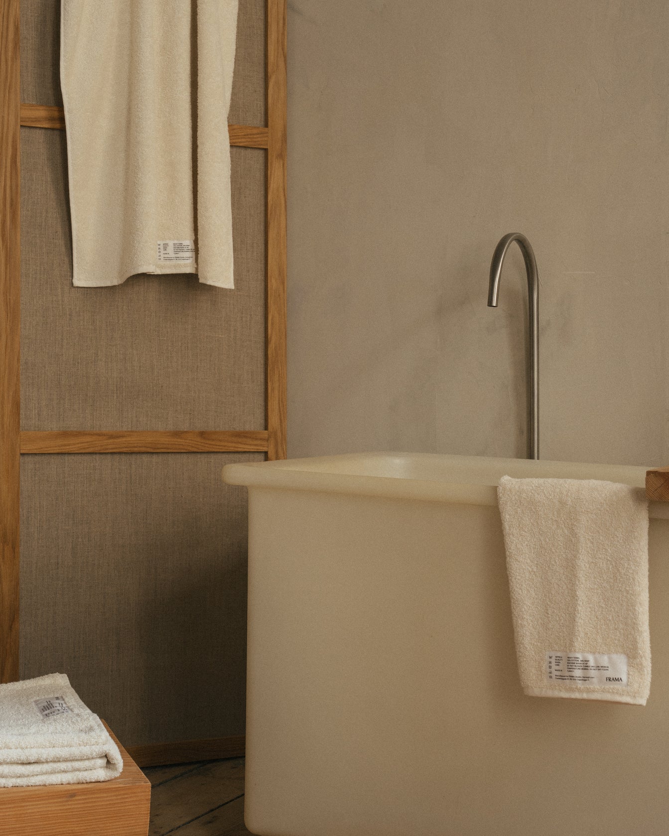 HEAVY TOWEL | BONE WHITE | HAND TOWEL