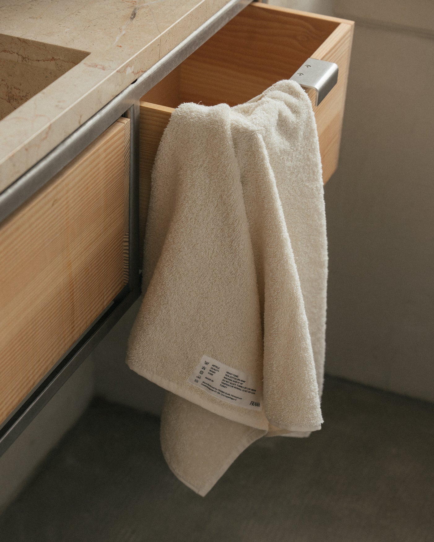 HEAVY TOWEL | BONE WHITE | HAND TOWEL