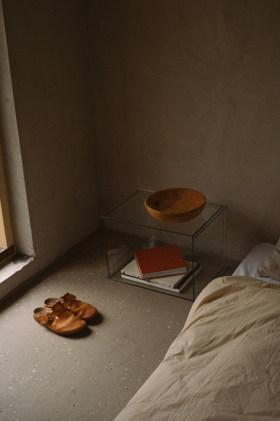 Rivet Box Table | Glass