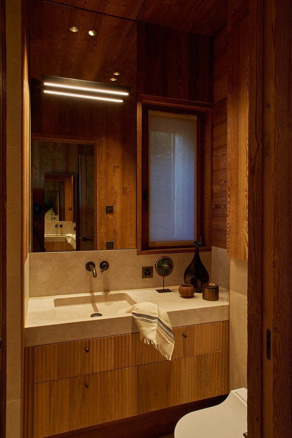 I-MODEL Wall Mounted Lamp