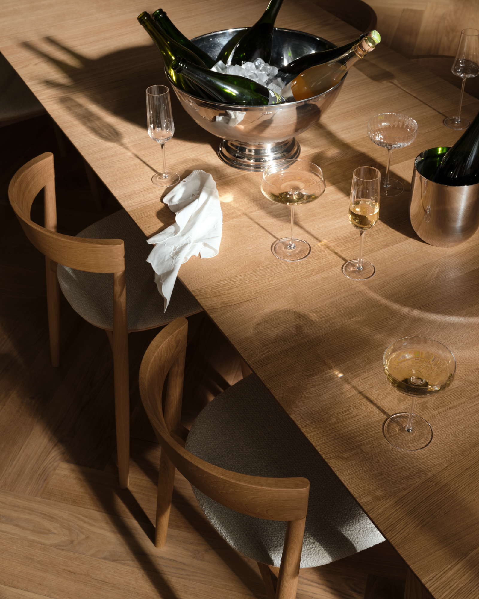 Kuma Dining Table