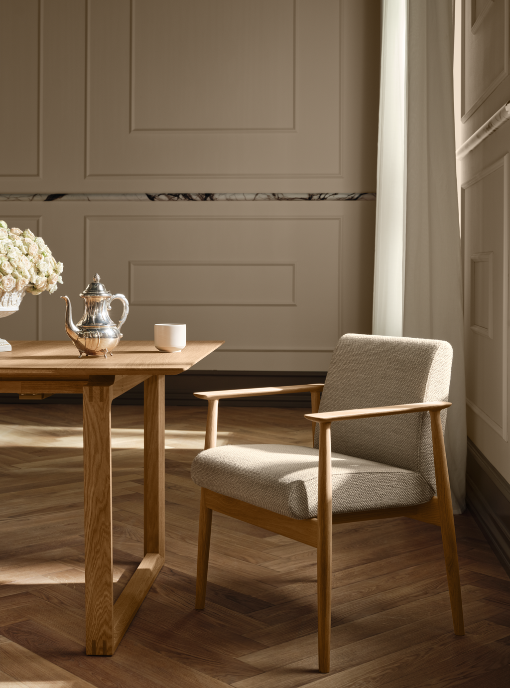 Kuma Dining Table
