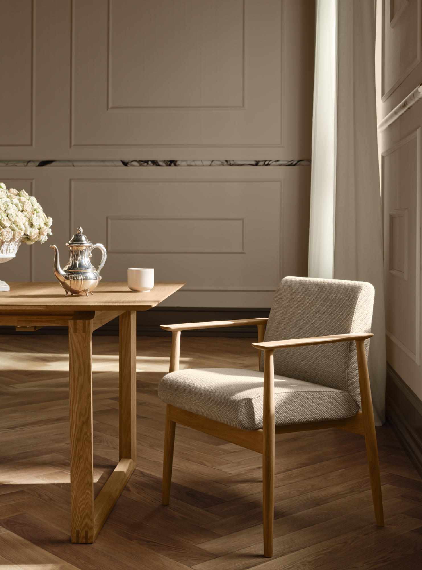 Kuma Dining Table