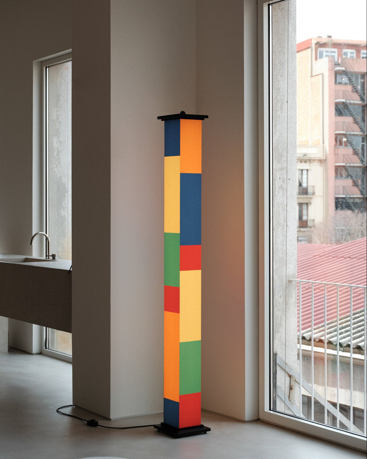 La Bella Durmiente Floor Lamp