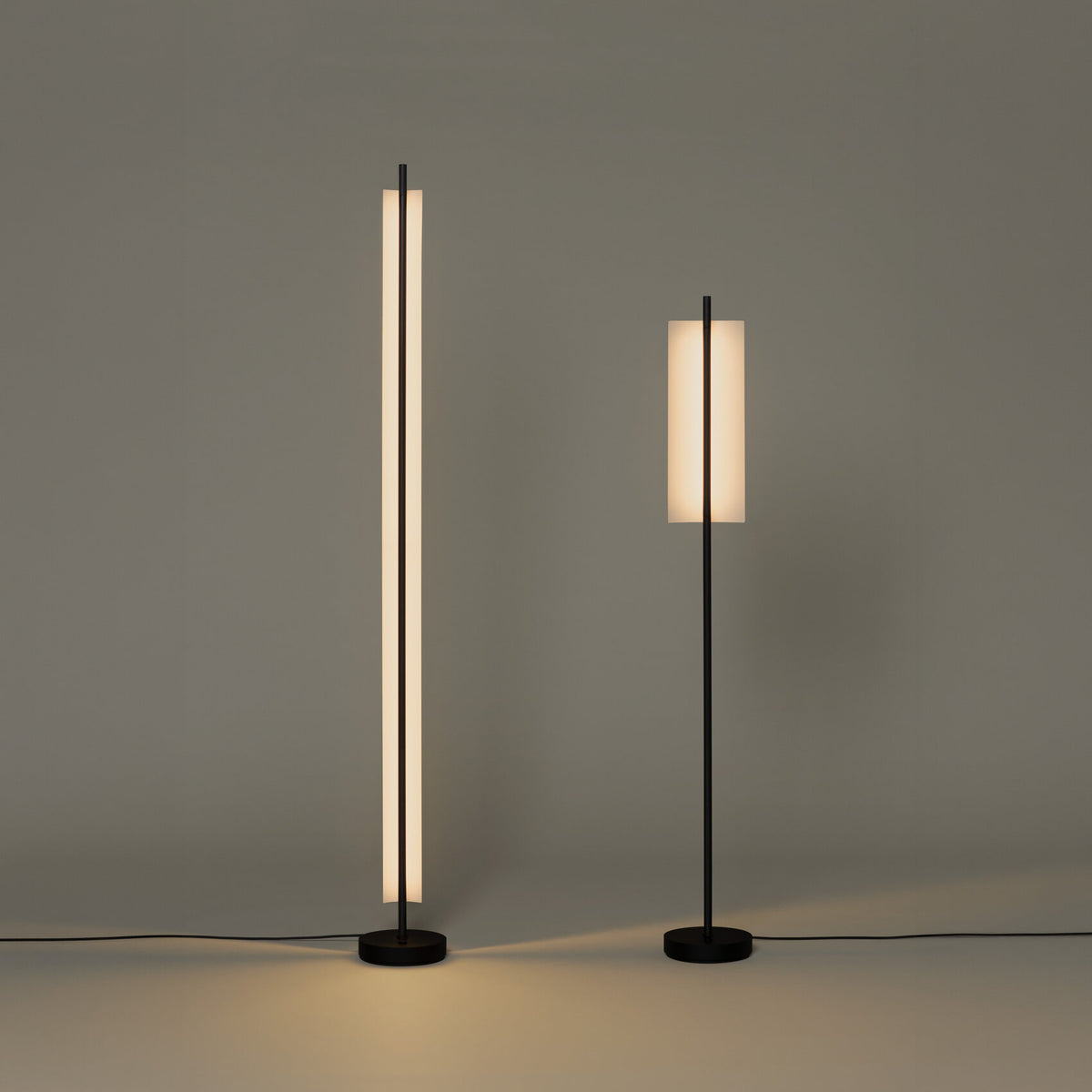 Lámina Floor Lamp | 45 & 165