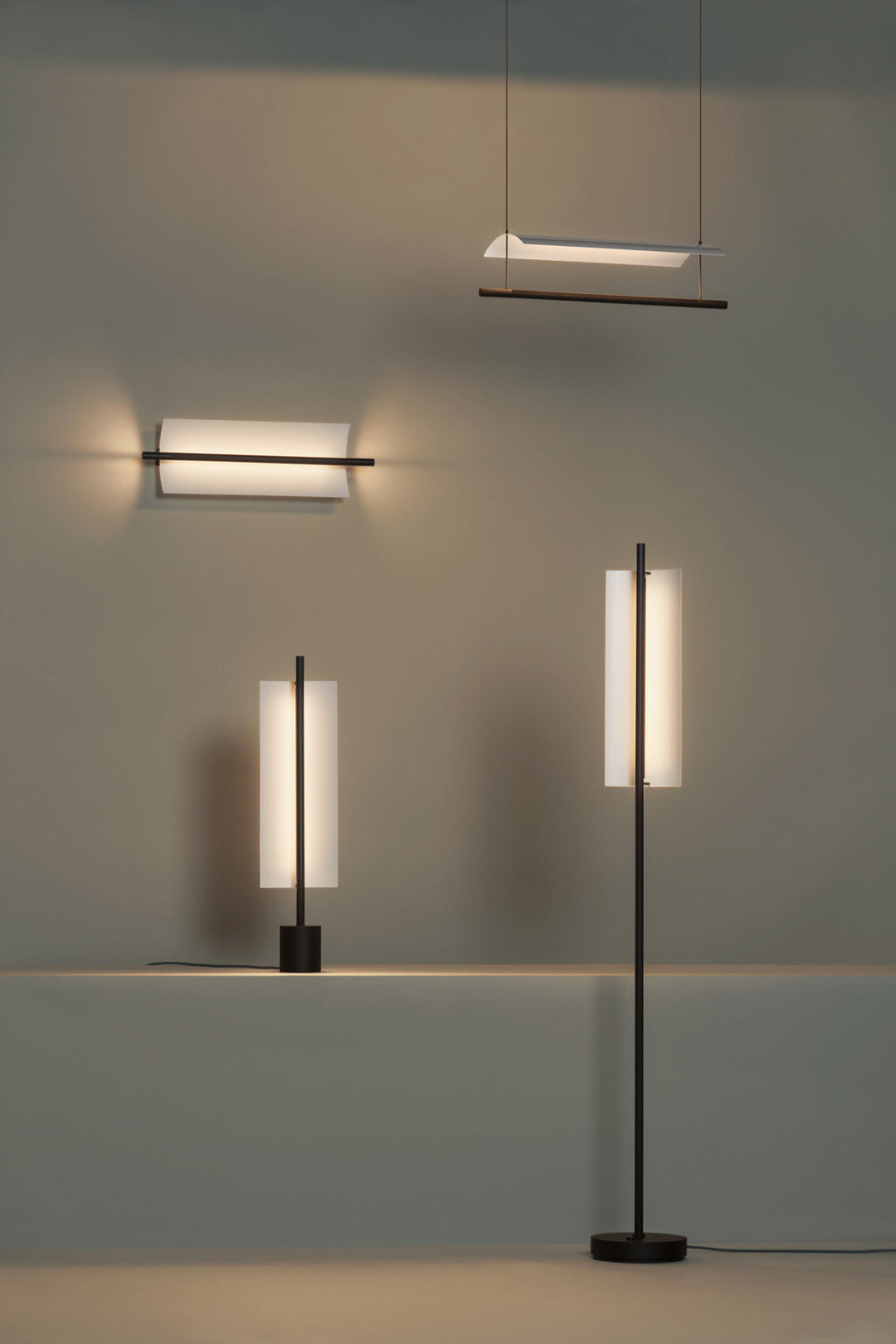 Lámina Floor Lamp | 45 & 165