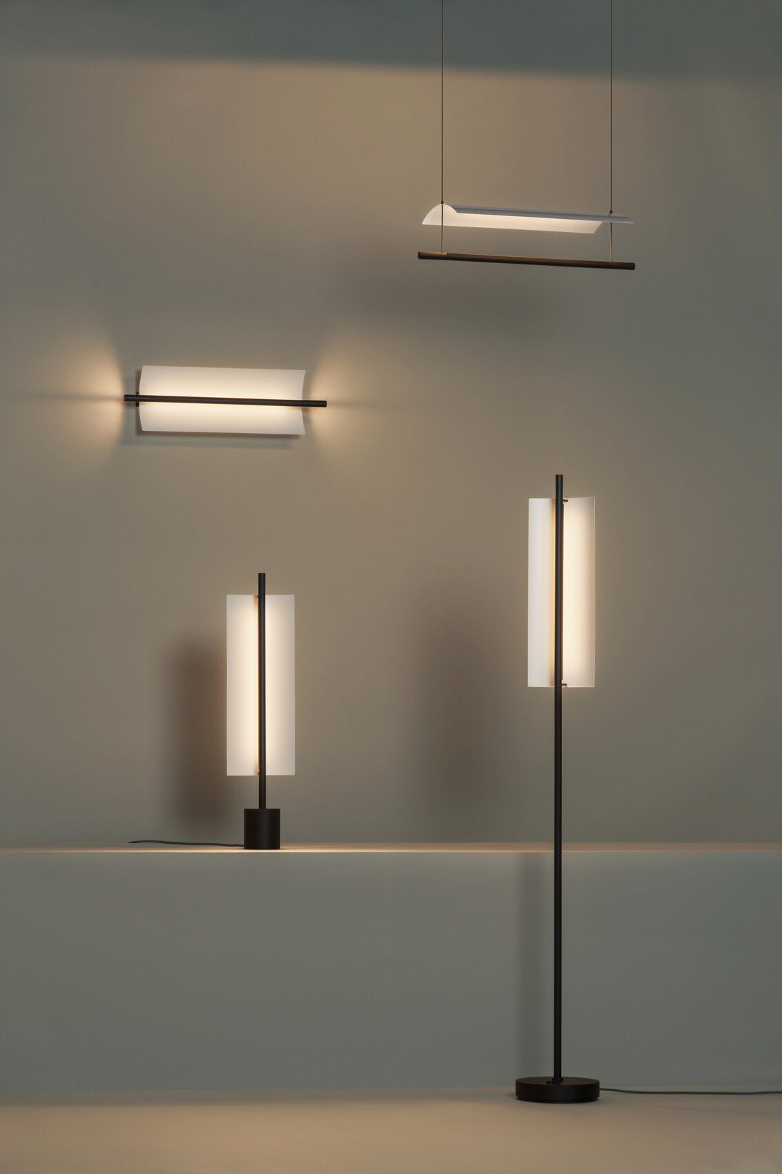 Lámina Floor Lamp | 45 & 165